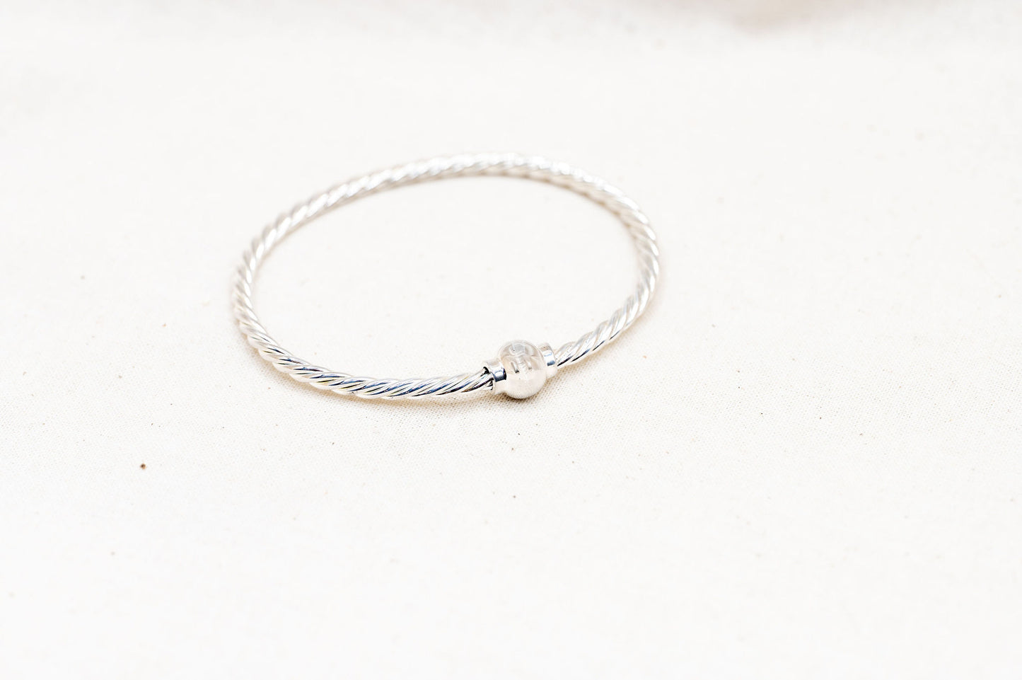 Single Ball Twisted Cape Cod Bracelet in Sterling Silver