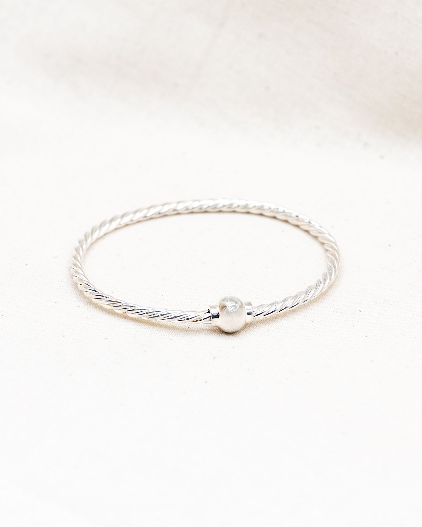 Single Ball Twisted Cape Cod Bracelet in Sterling Silver